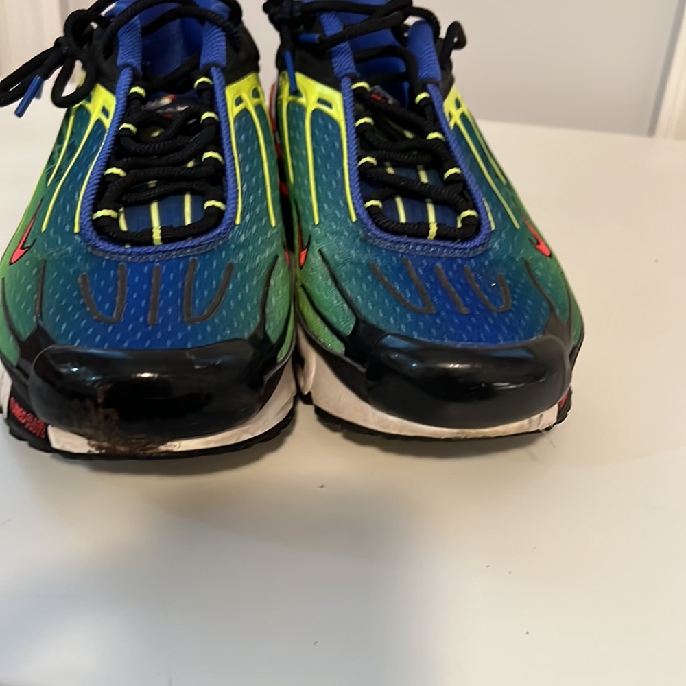 Air Max Plus 'Catching Fire' - Picture 4 of 7